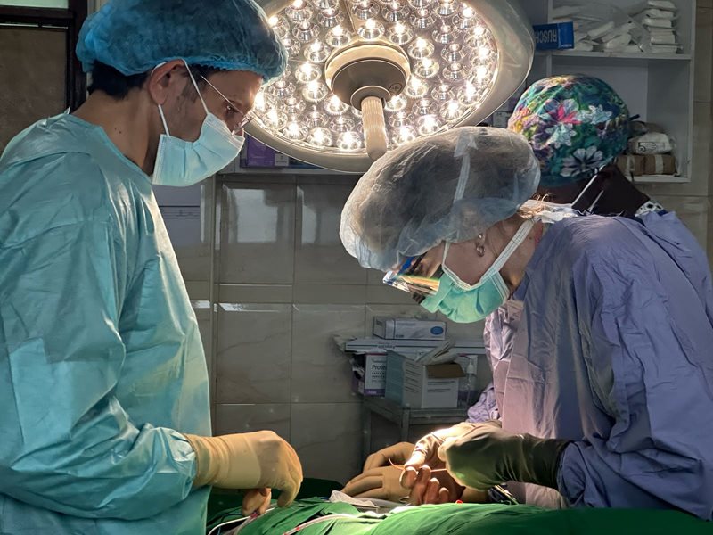 Dr-Ali-and-Dr-Tracy.jpg